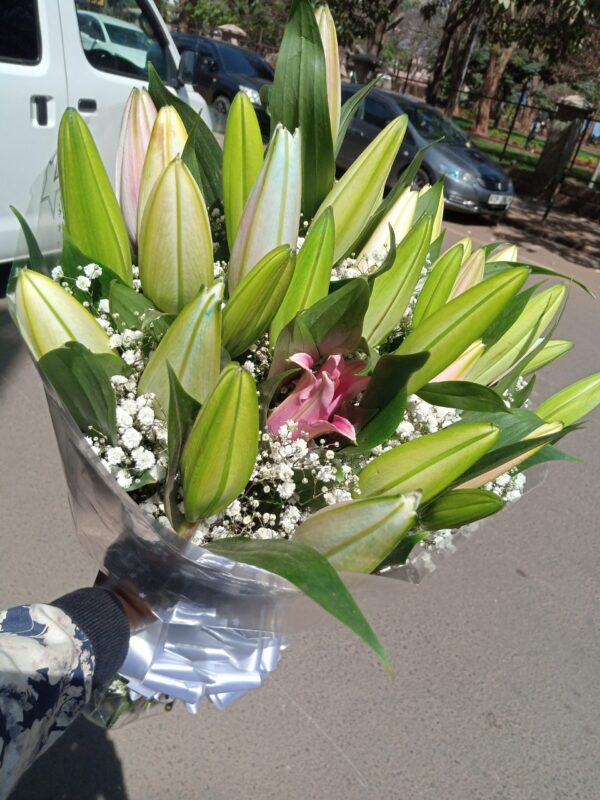 LILIES BOUQUET