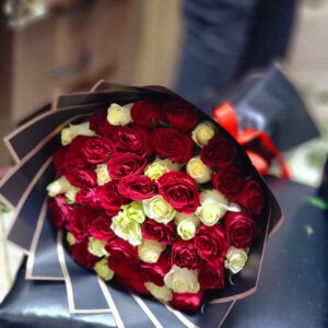 Mixed rose bouquet